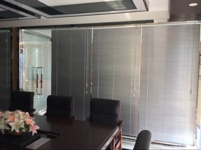 ���׼�д��¥�칫����